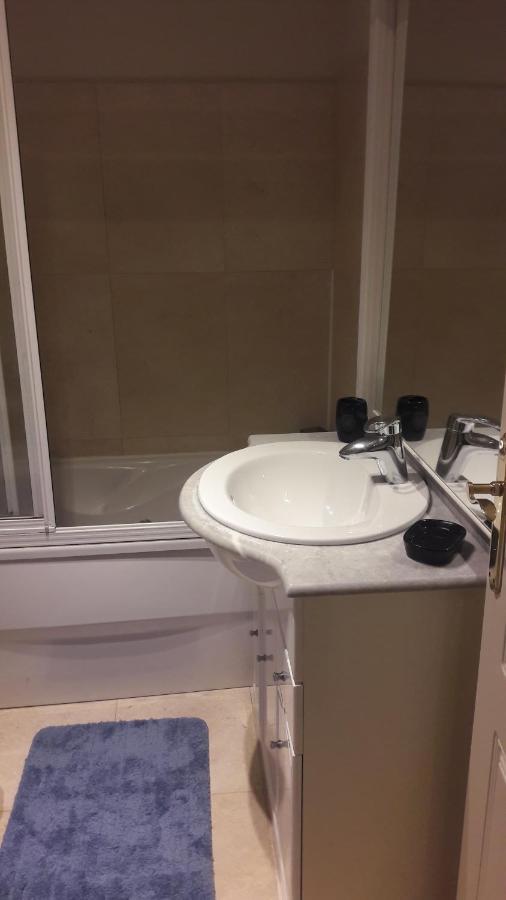 Mozues Appartement Sámano Buitenkant foto