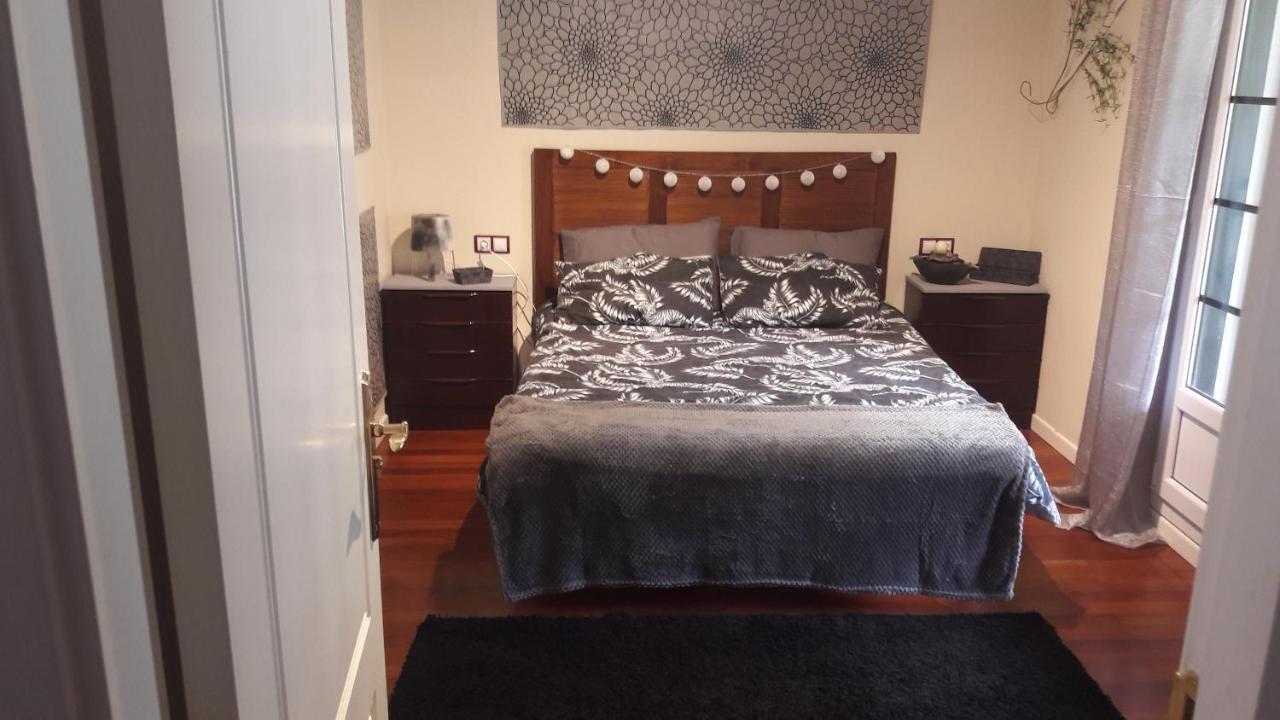 Mozues Appartement Sámano Buitenkant foto